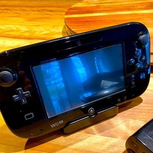 Nintendo WII U- with games!